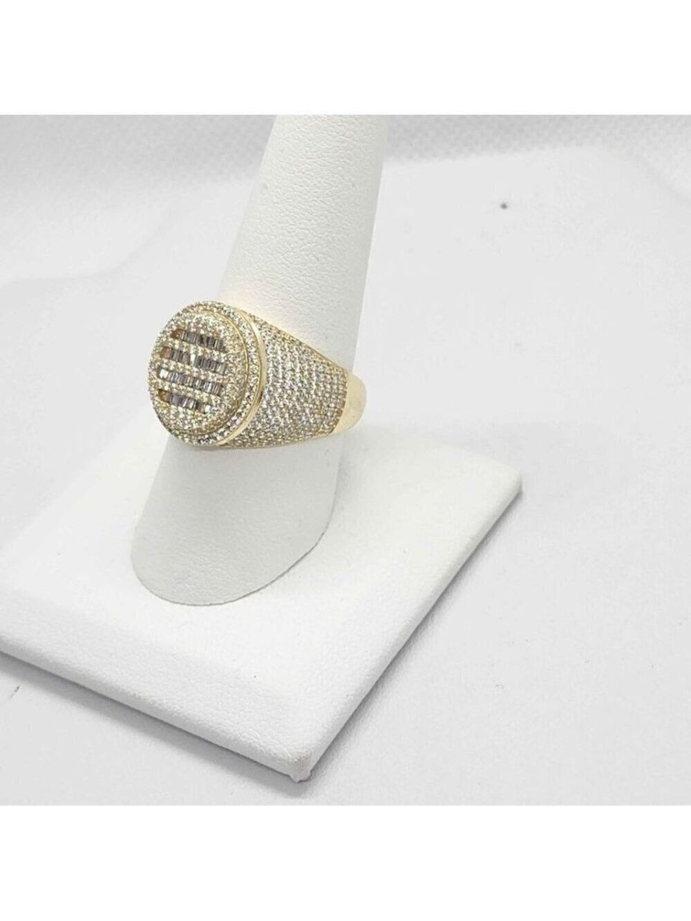 BRAND NEW  Sterling Silver 925 Round Design  Ring